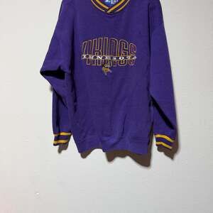 Vintage 90s Minnesota Vikings Starter Purple Embroidered NFL Crewneck Sweatshirt